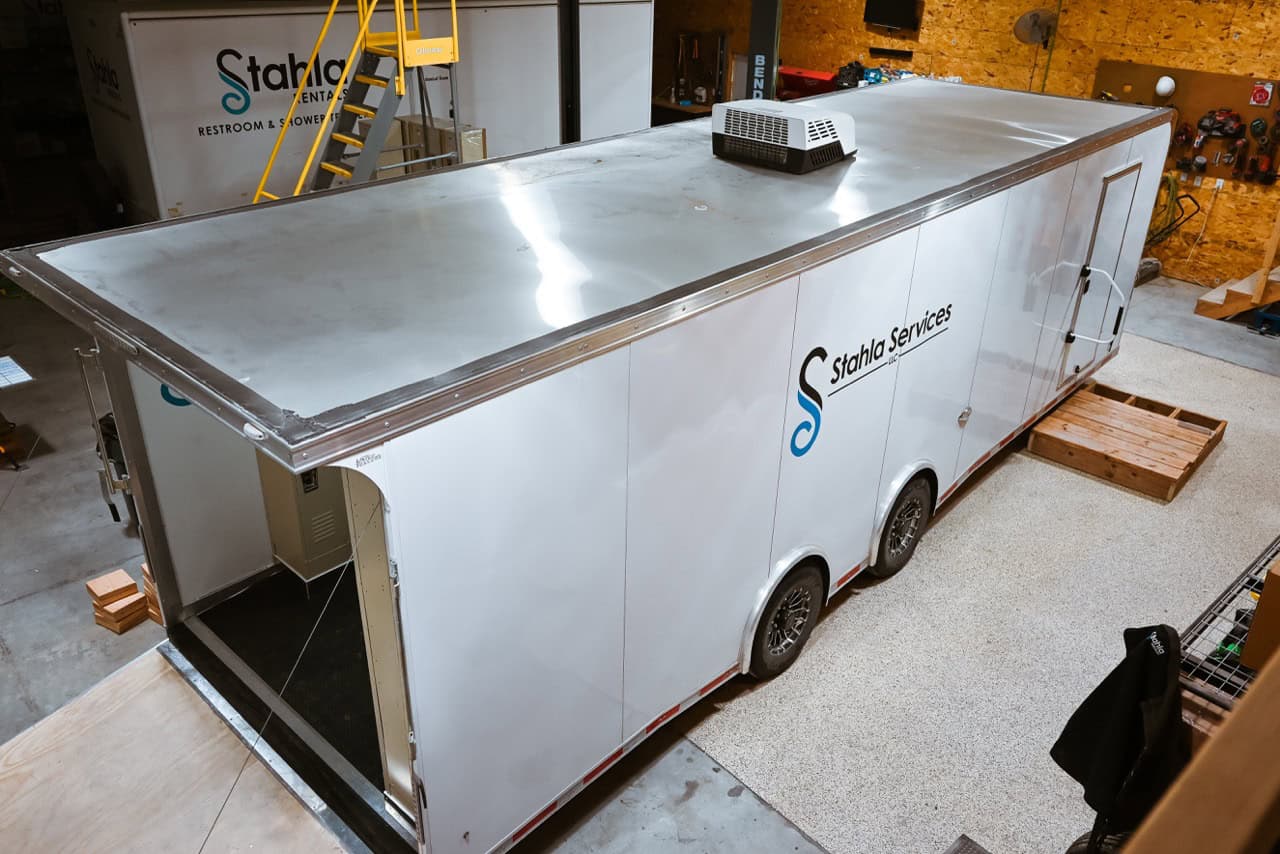 Stahla 50-Locker Unit (Mid-Size) mobile locker room trailer